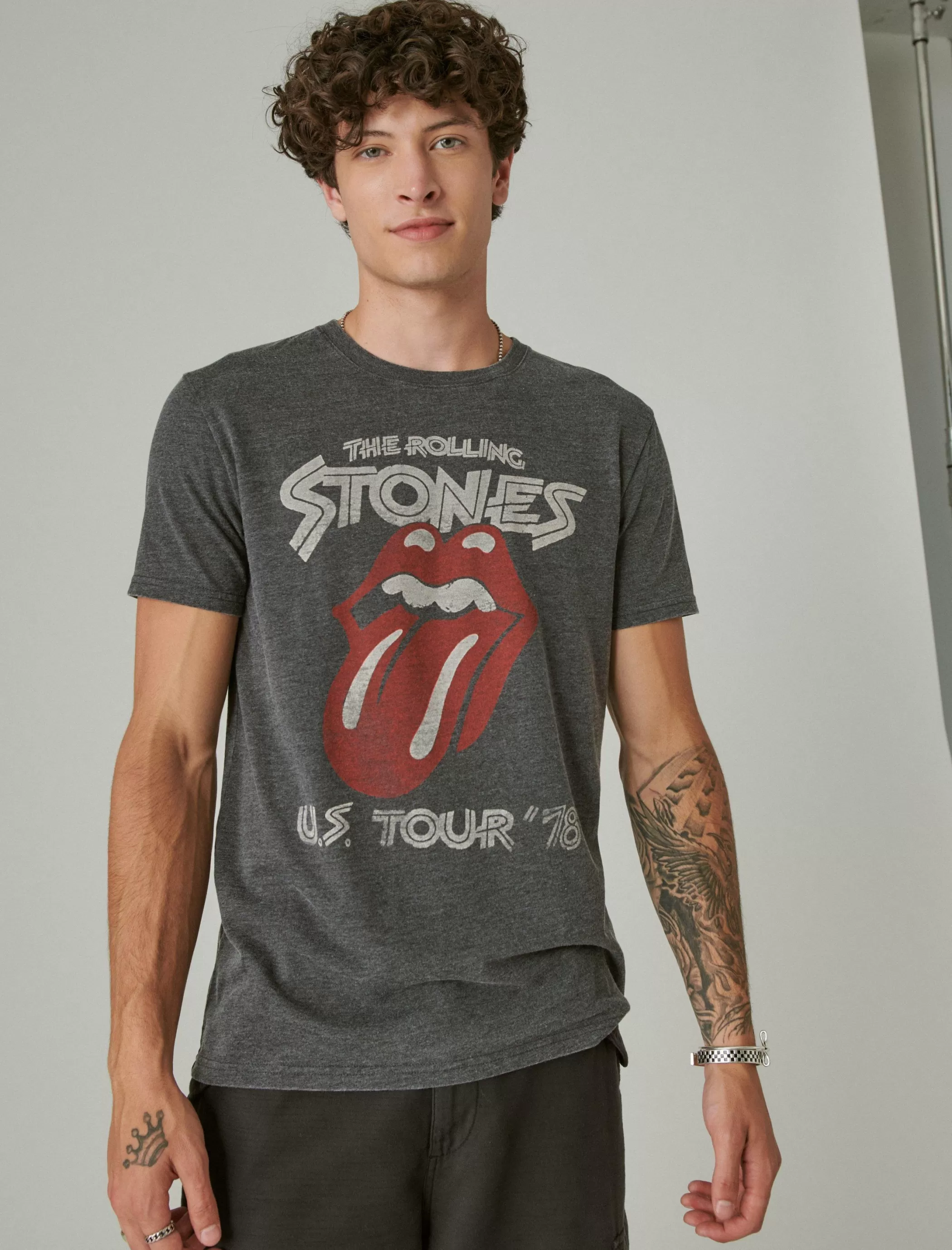Lucky Brand Graphic Tees*rolling stones vintage washed tour tee jet black